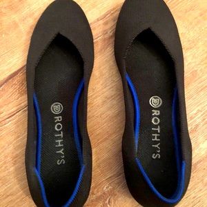 Rothy’s round toe black flat